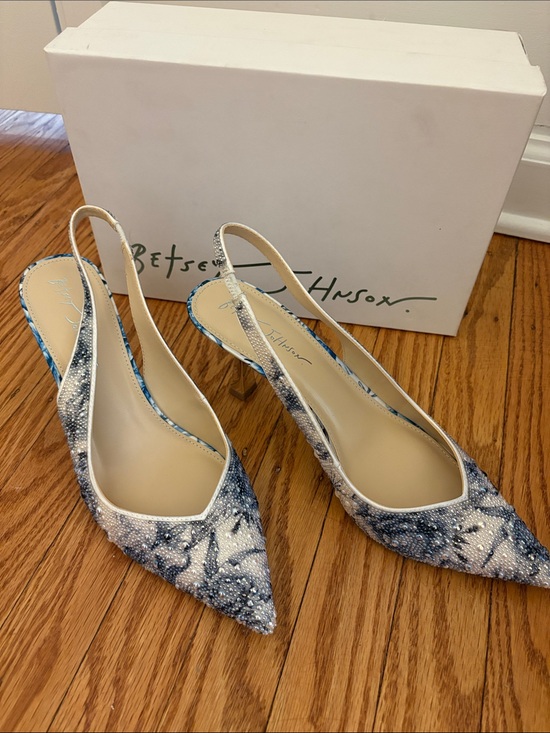 Betsey Johnson Shoes - Betsey Johnson Navy & White Pointed Slingback Heels